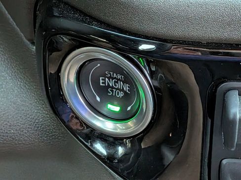 Used 2025 Chevrolet Silverado 2500 LTZ w/ Z71 Chrome Sport Edition image 33