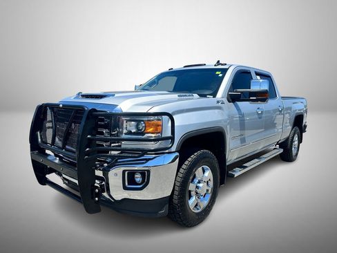 Used 2017 GMC Sierra 2500 SLT w/ Duramax Plus Package AWD/4WD image 2