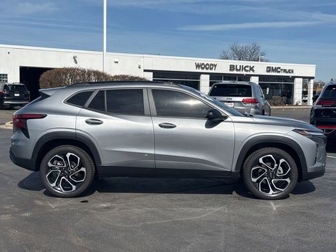 Certified 2024 Chevrolet Trax RS w/ Driver Confidence Package image 10