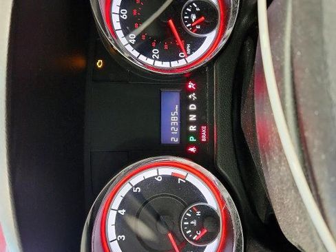Used 2013 Dodge Grand Caravan SXT FWD image 12