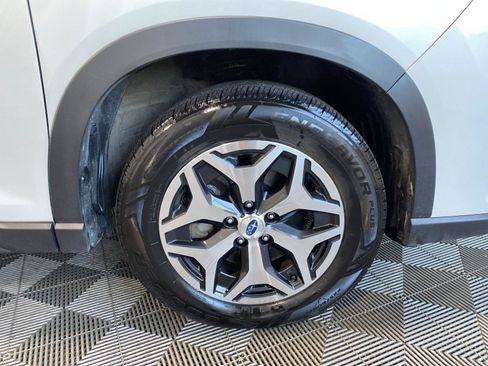 Used 2023 Subaru Forester Premium AWD/4WD image 17