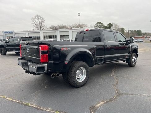 Used 2024 Ford F350 Lariat w/ Lariat Ultimate Package image 4
