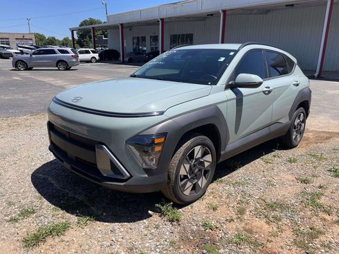 Certified 2024 Hyundai Kona SEL w/ Convenience Package AWD/4WD image 3