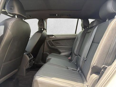 Used 2023 Volkswagen Tiguan SE R-Line AWD/4WD image 23