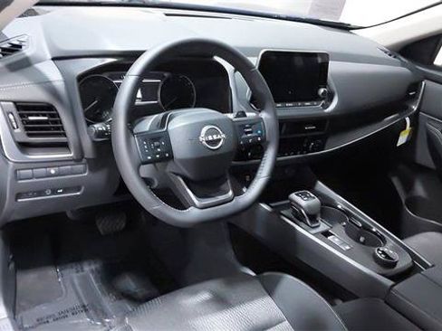 Used 2026 Nissan Rogue SV w/ Cold Weather Package AWD/4WD image 19