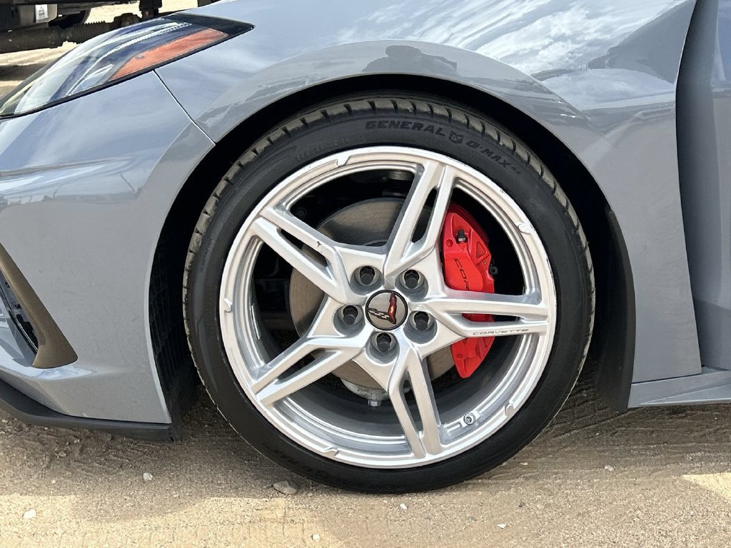 Used 2024 Chevrolet Corvette Stingray Coupe RWD image 40