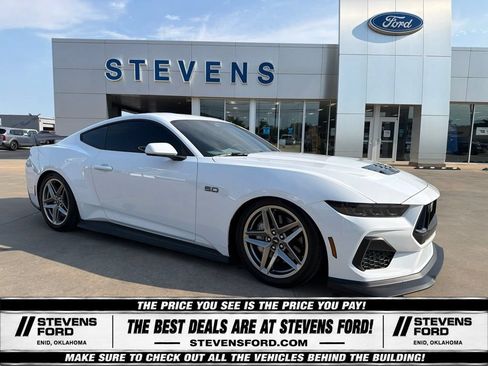 Used 2026 Ford Mustang GT RWD image 1
