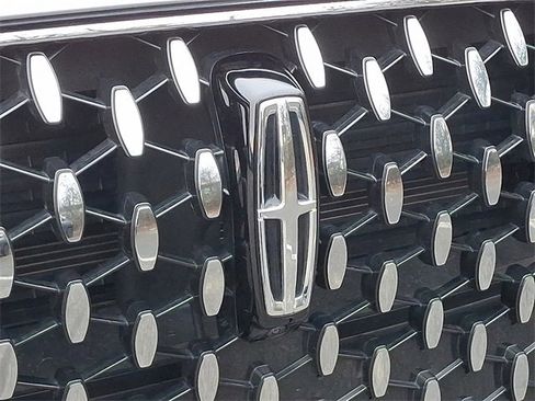 Used 2023 Lincoln Corsair Reserve w/ Equipment Group 201A image 31