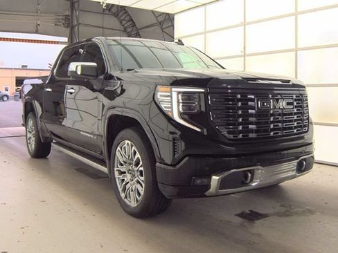 Used 2023 GMC Sierra 1500 Denali Ultimate AWD/4WD image 4
