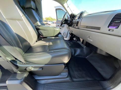 Used 2007 Chevrolet Silverado 2500 W/T w/ LS Package image 30