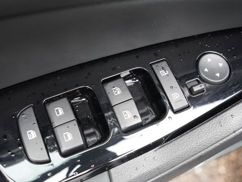 Certified 2025 Kia Sportage SX Prestige AWD/4WD image 23