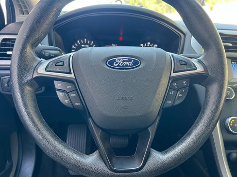 Used 2020 Ford Fusion S FWD image 22
