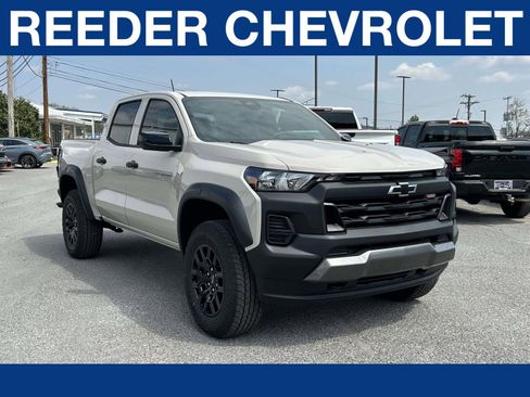 New 2026 Chevrolet Colorado Trail Boss AWD/4WD image 1