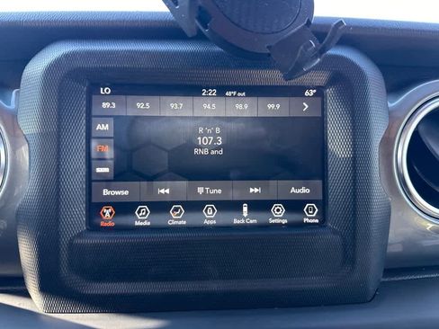 Used 2019 Jeep Wrangler Unlimited Sahara image 20