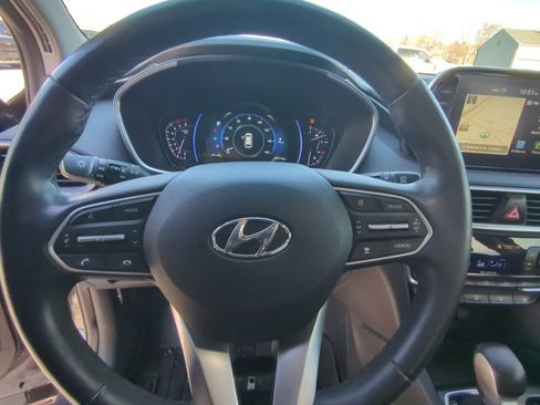 Used 2020 Hyundai Santa Fe Limited image 17