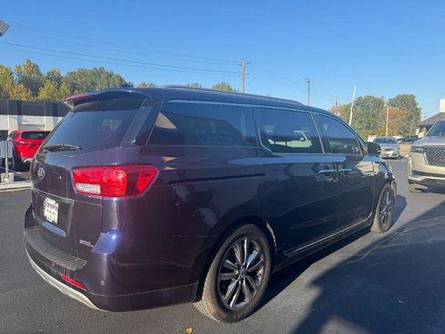 Used 2018 Kia Sedona SX Limited image 11