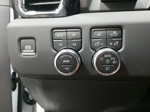 New 2025 GMC Sierra 2500 Denali w/ Denali Reserve Package image 26