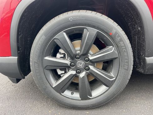 New 2025 Honda Pilot Sport image 24