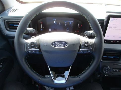Used 2025 Ford Maverick Lobo AWD/4WD image 13