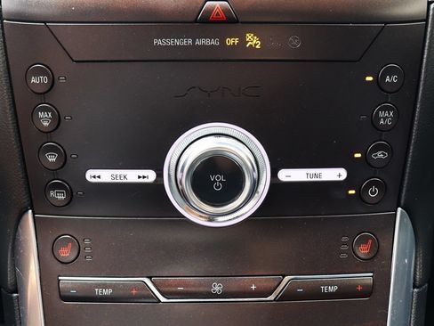 Used 2020 Ford Edge Titanium FWD image 46