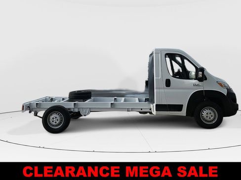 New 2024 RAM ProMaster 3500 w/ Convenience Group image 2