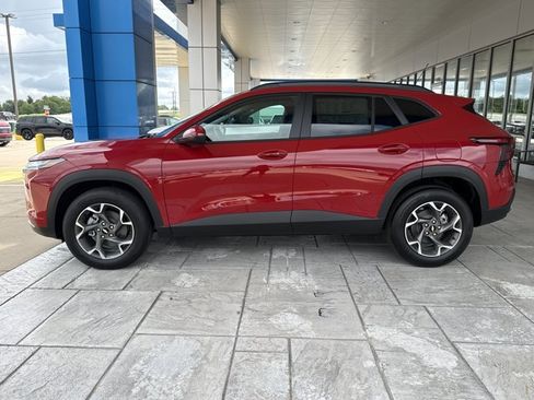 New 2026 Chevrolet Trax LT w/ Driver Confidence Package FWD image 10