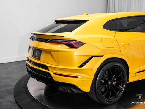 Used 2023 Lamborghini Urus S image 18