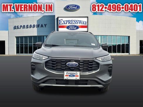 Used 2025 Ford Escape ST-Line image 4
