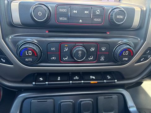 Used 2015 GMC Sierra 2500 Denali w/ Suspension Package, Off-Road image 29