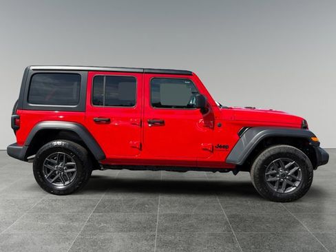 Used 2025 Jeep Wrangler Unlimited Sport AWD/4WD image 7
