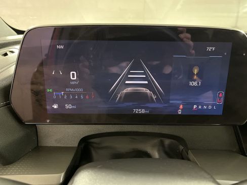 Used 2025 Chevrolet Traverse LT w/ Midnight/Sport Edition FWD image 17