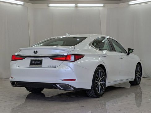 Used 2023 Lexus ES 350 w/ Premium Package image 9