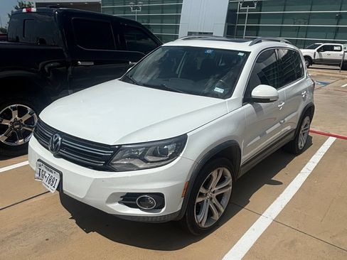 Used 2016 Volkswagen Tiguan SEL FWD image 3