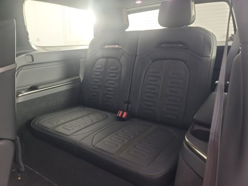 Used 2022 Rivian R1S Launch Edition AWD/4WD image 22