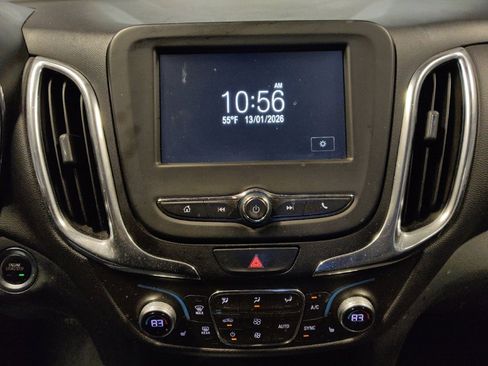 Used 2018 Chevrolet Equinox LT image 25