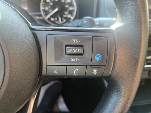 Used 2023 Nissan Rogue SV AWD/4WD image 24