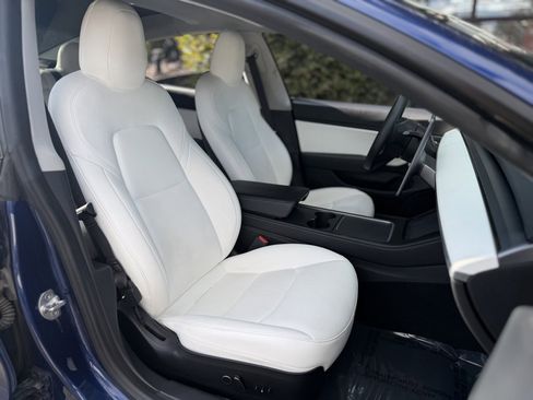 Used 2021 Tesla Model 3 Standard Range Plus image 34