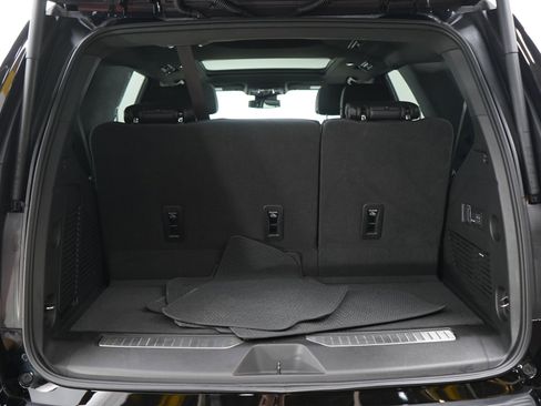 Used 2026 GMC Yukon Denali w/ Sun & Power Step Package AWD/4WD image 17