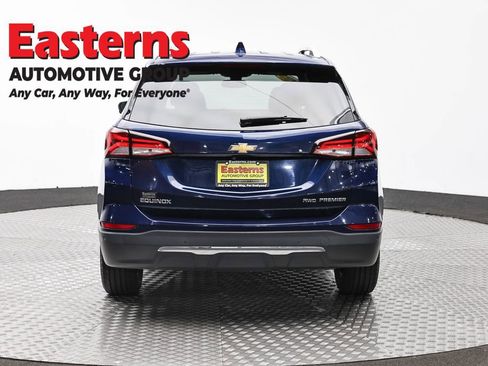 Used 2022 Chevrolet Equinox Premier AWD/4WD image 6