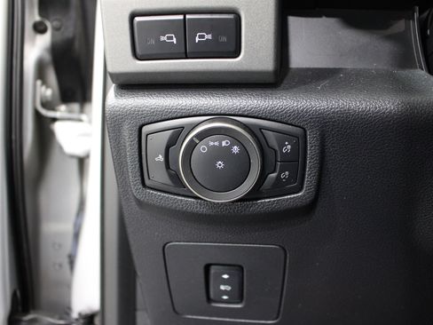 Used 2017 Ford F150 Raptor w/ Equipment Group 802A Luxury AWD/4WD image 9