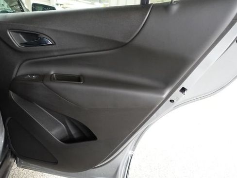 Used 2024 Chevrolet Equinox LT FWD image 22
