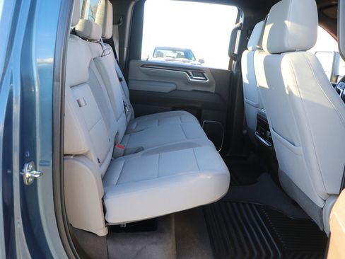 Used 2025 Chevrolet Silverado 2500 LT w/ Convenience Package image 31