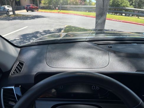 Used 2025 Kia Seltos S image 28