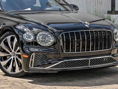 New 2026 Bentley Flying Spur Plug-In Hybrid AWD/4WD image 2