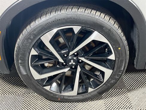 Used 2024 Mitsubishi Outlander SE image 29