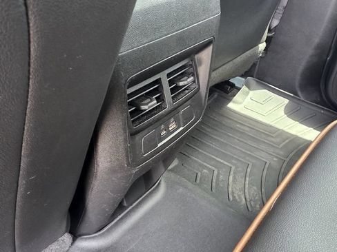 Used 2023 GMC Canyon AT4 AWD/4WD image 16