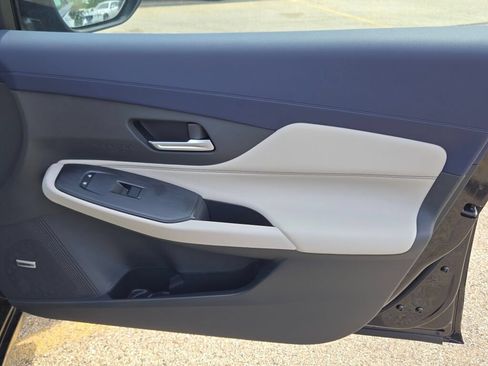 Used 2026 Nissan Sentra SL w/ Floor Mat Package FWD image 6