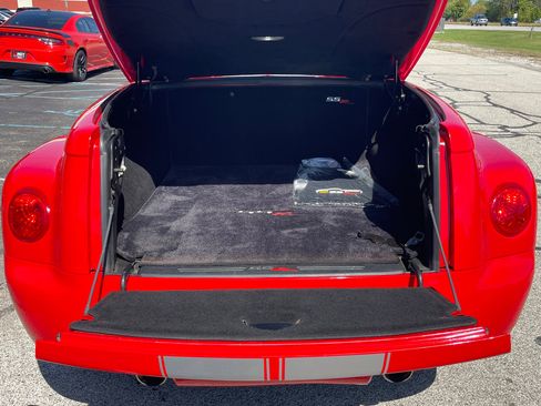 Used 2003 Chevrolet SSR w/ Preferred Equipment Group image 12