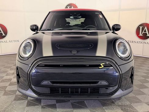 Certified 2023 MINI Cooper SE image 2