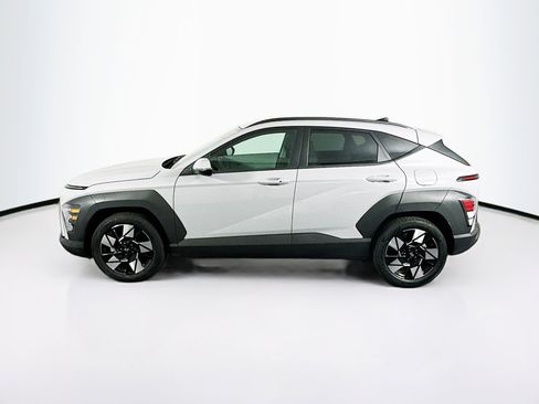 Used 2025 Hyundai Kona SEL image 4